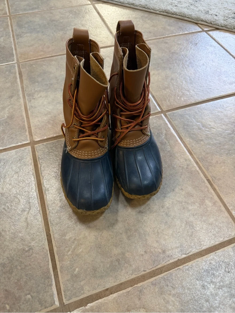 L.L. Bean Brown Leather and Navy Rubber Lace-Up Women's Winter Boot